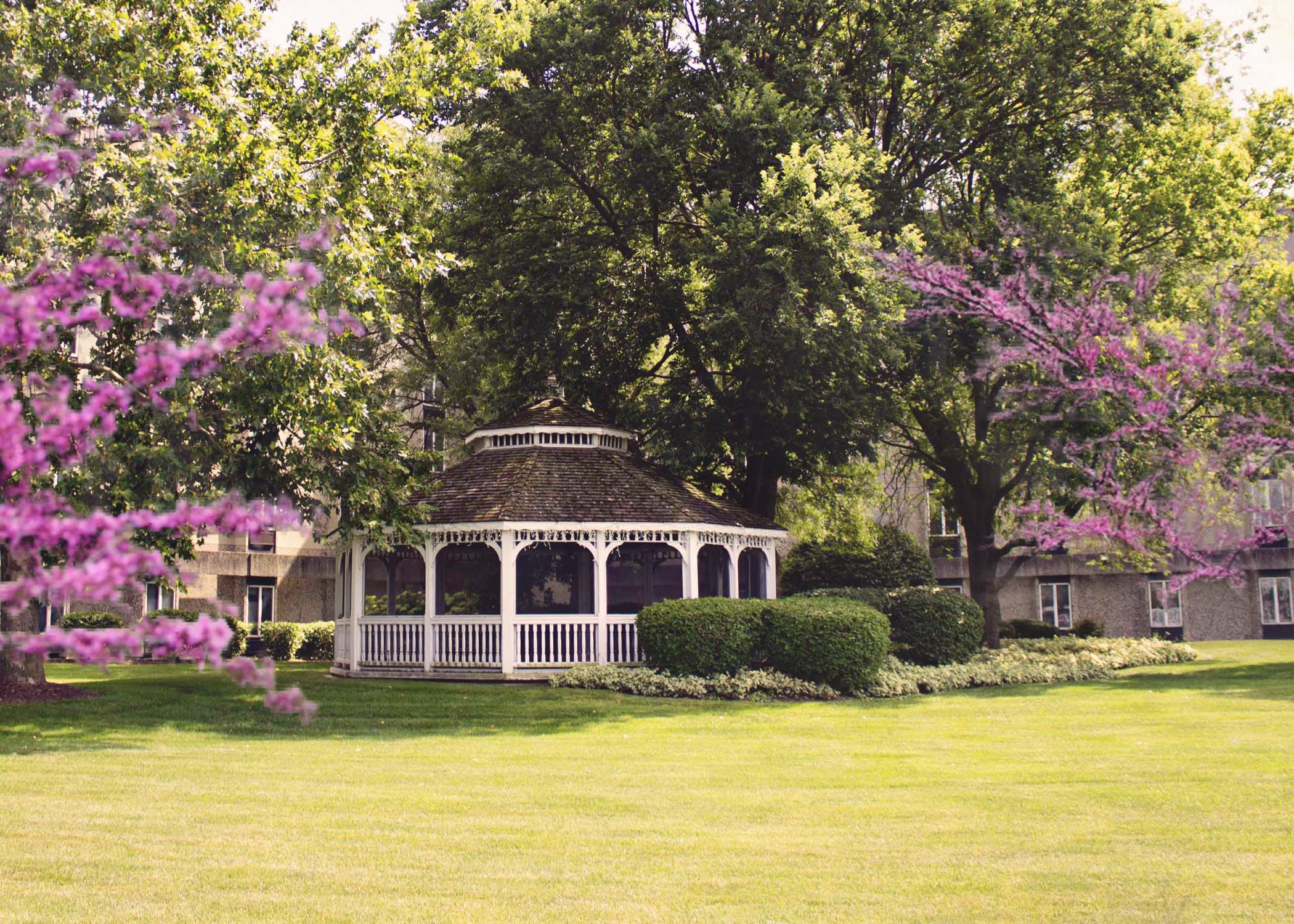 Celebrate Senior Living of South Holland community exterior