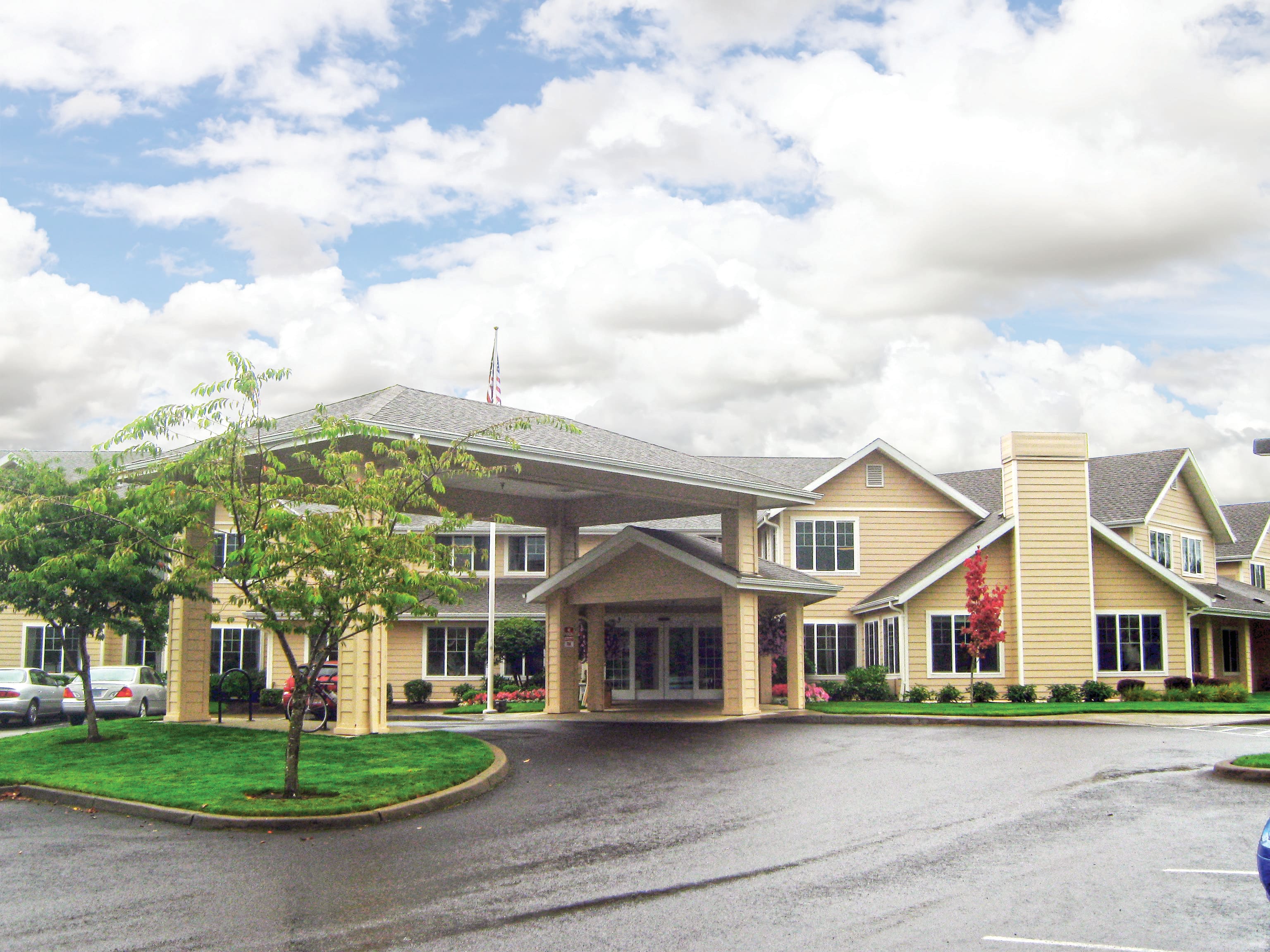 Stoneybrook Senior Living outdoor  common area