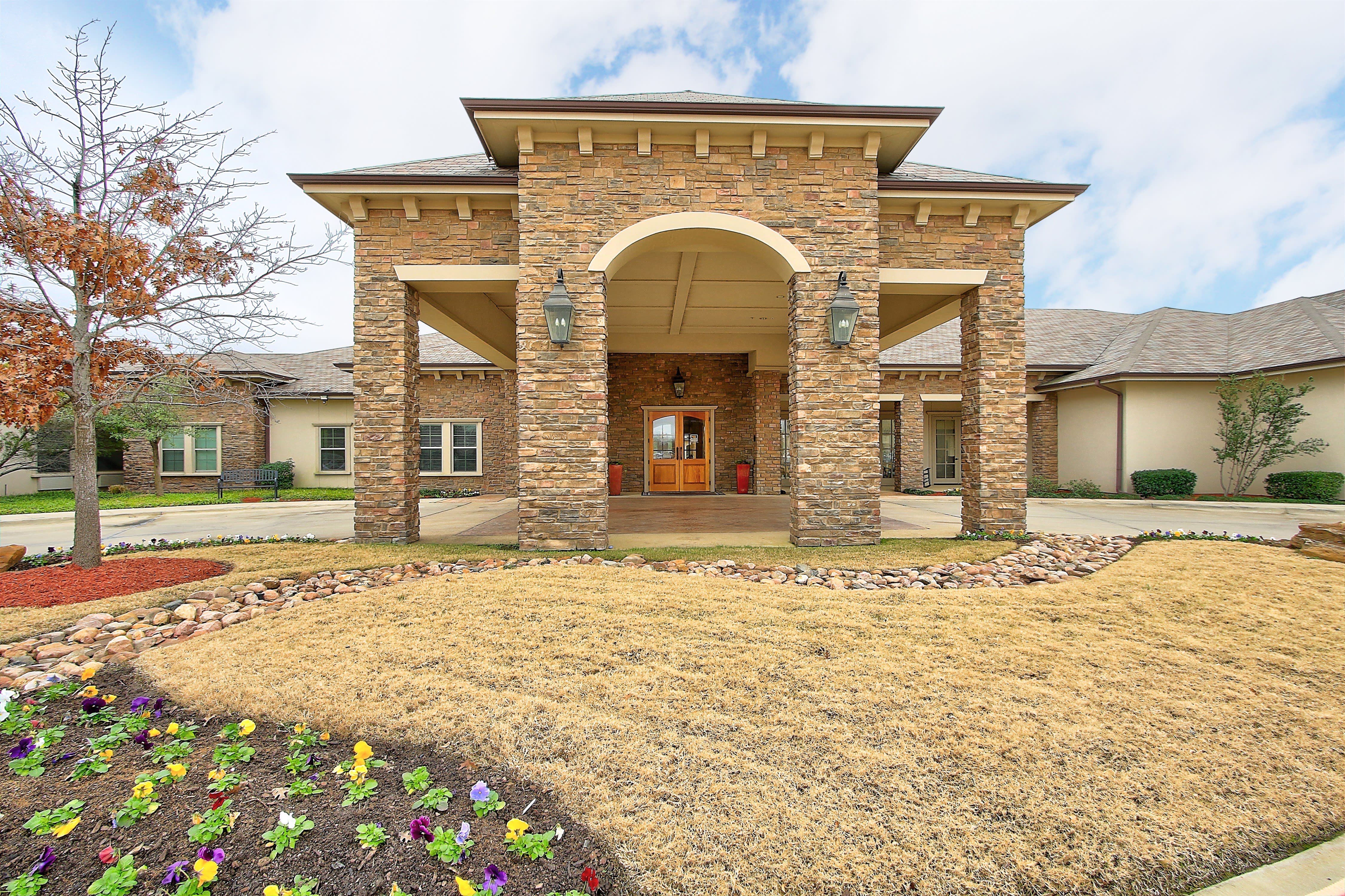 Volante of Grapevine community entrance