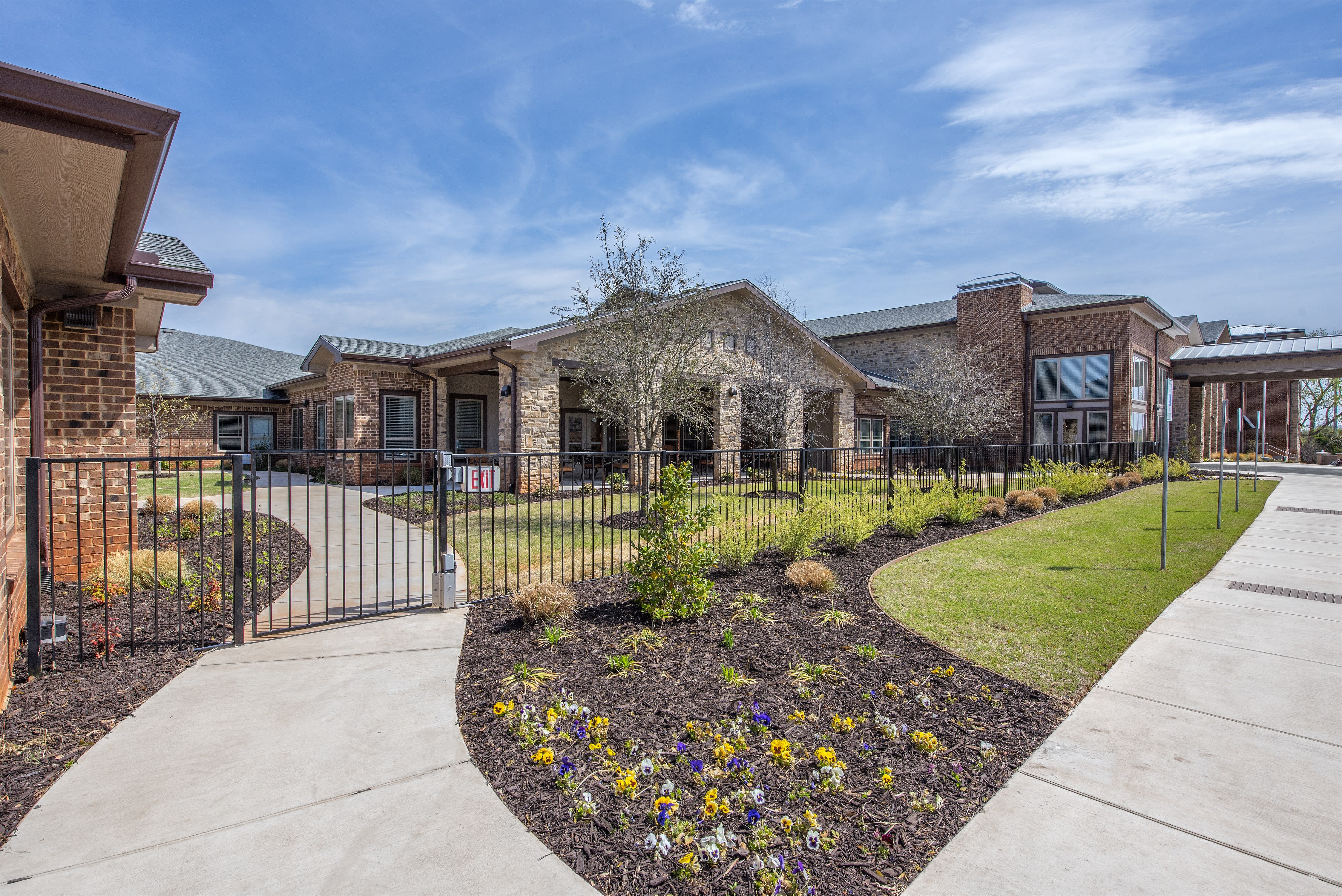 StoneCreek of Edmond outdoor common area