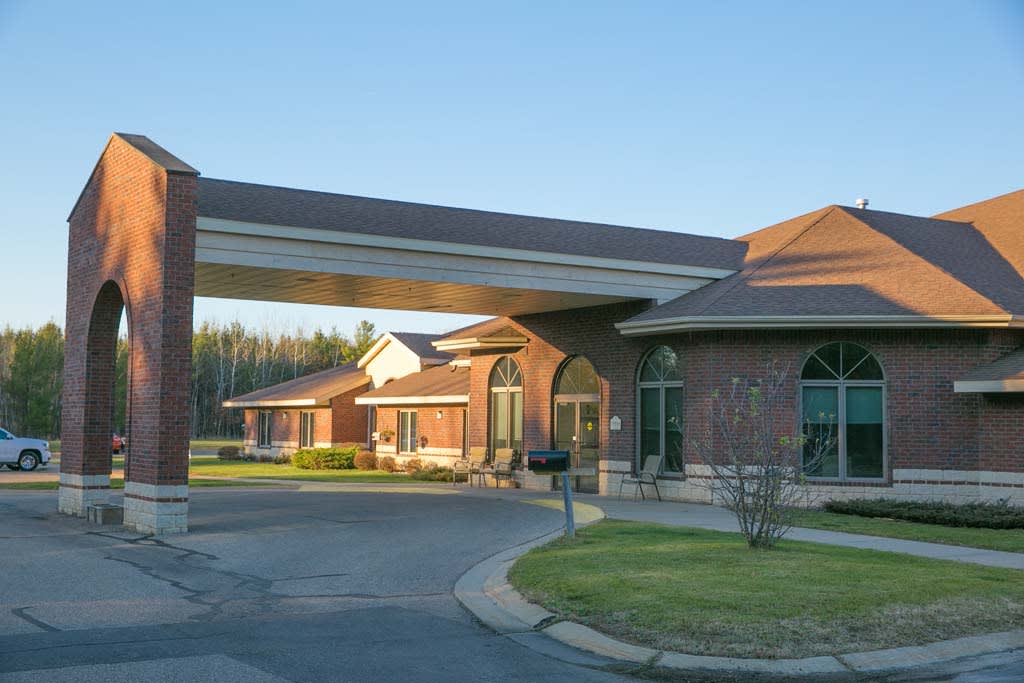 Willow Brooke Point Senior Living CBRF community exterior