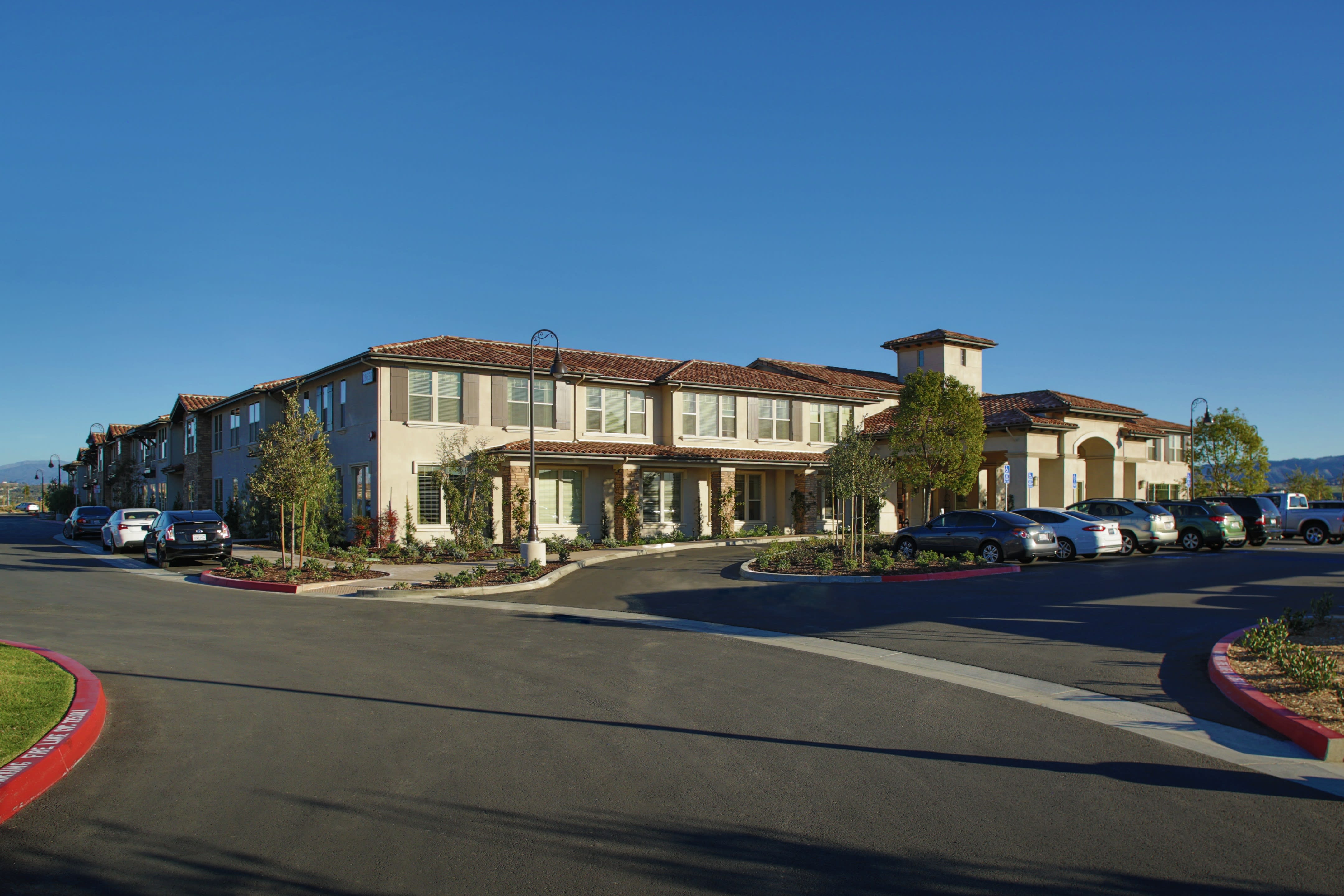 Oakmont of Santa Clarita community exterior