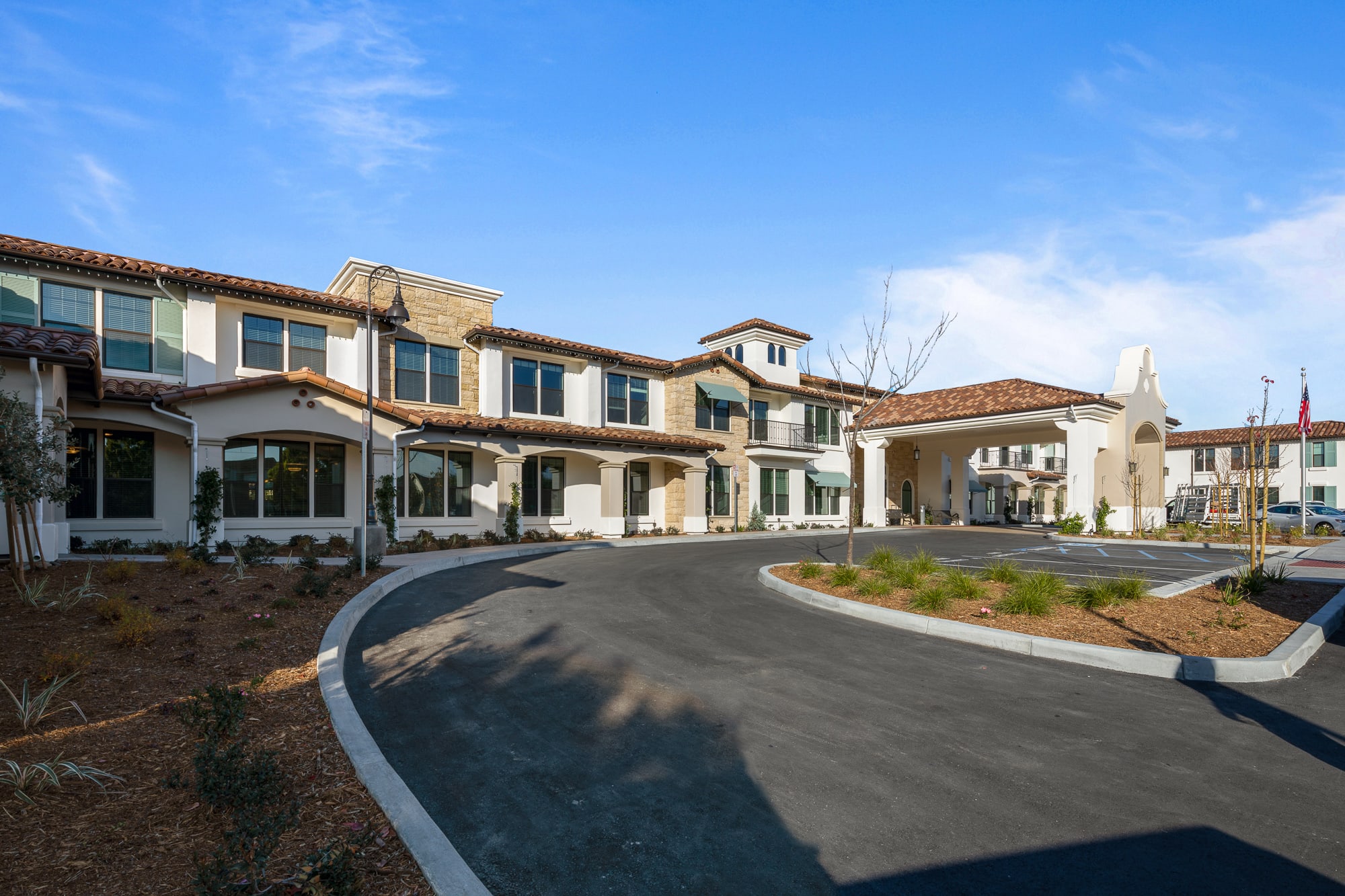 Oakmont of Camarillo outdoor common area