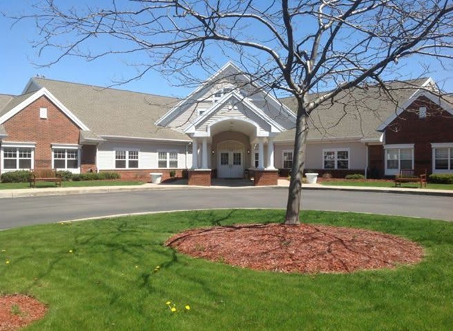 Peregrine Senior Living at Orchard Park community exterior