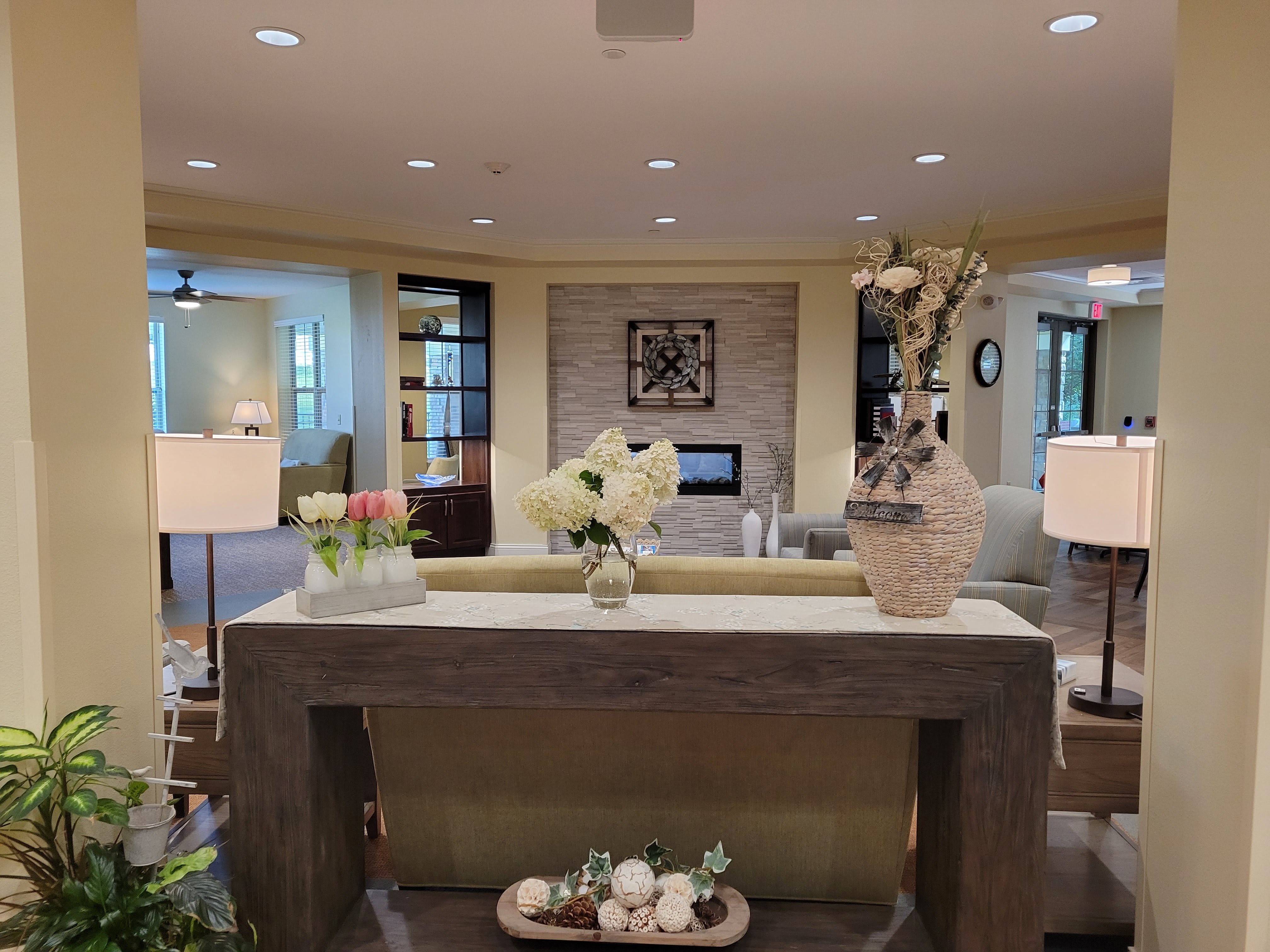 Hatties Glen Waunakee indoor common area