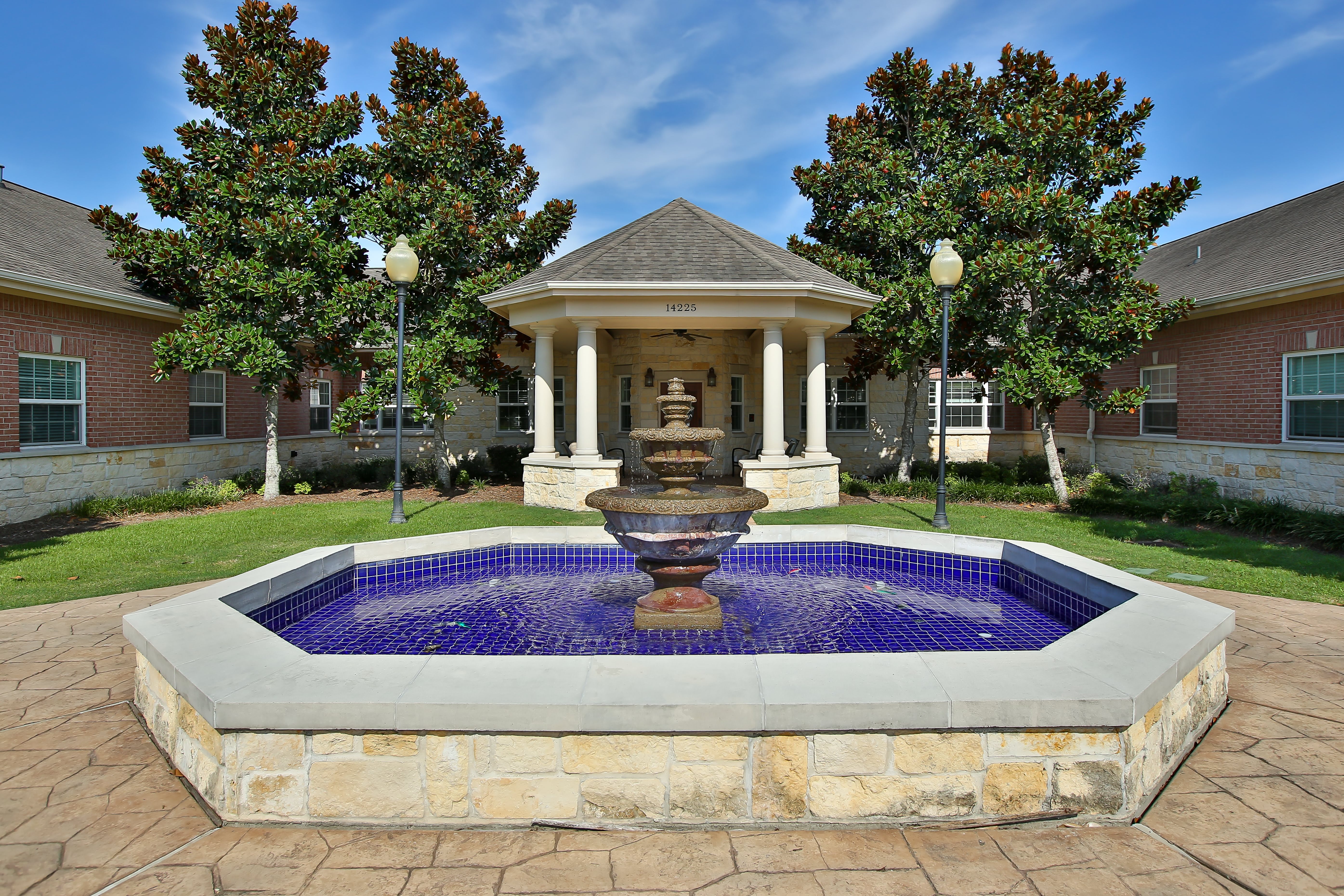 The Heritage of Clearlake outdoor common area