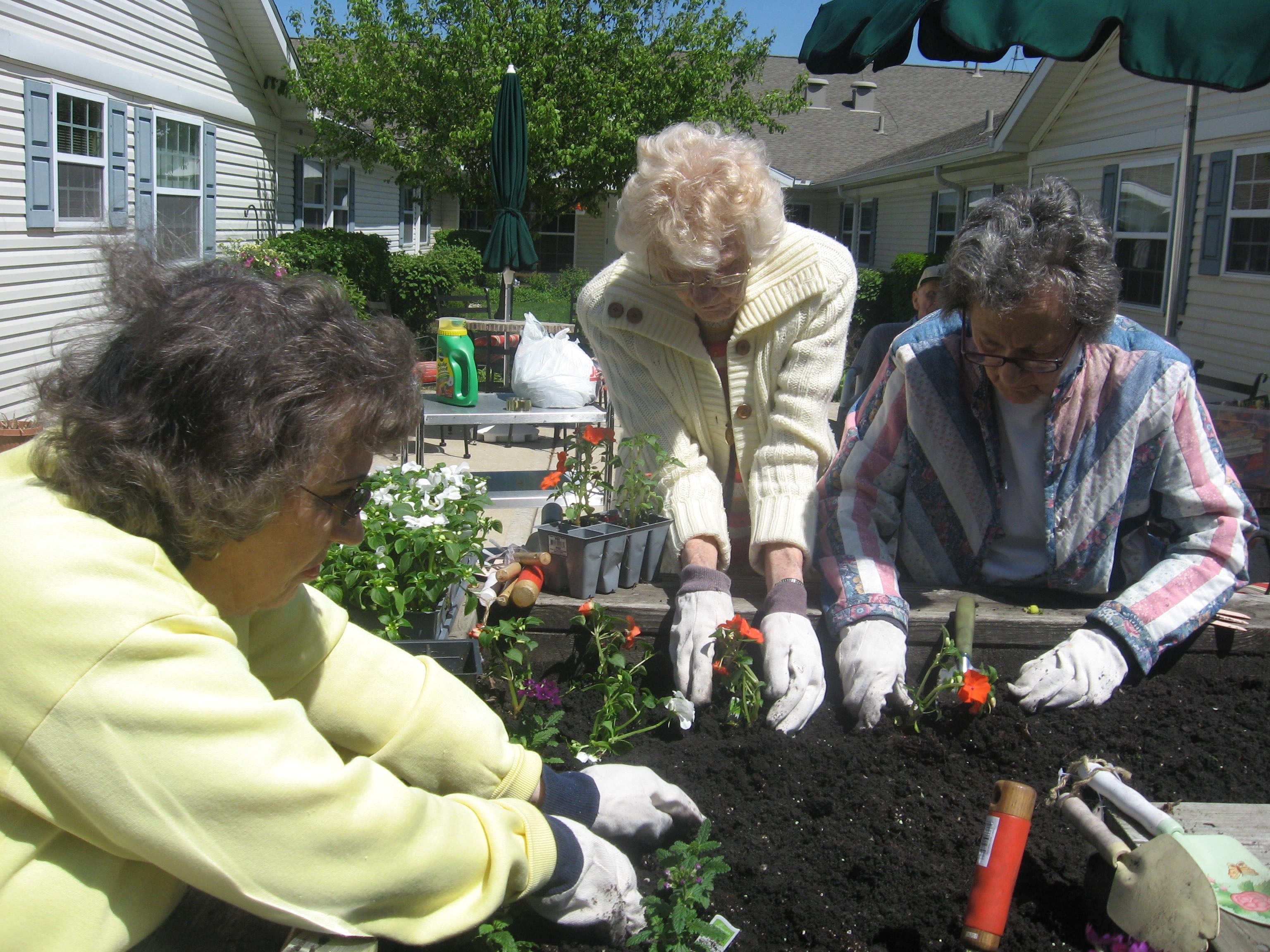 Charter Senior Living of Hazel Crest residents