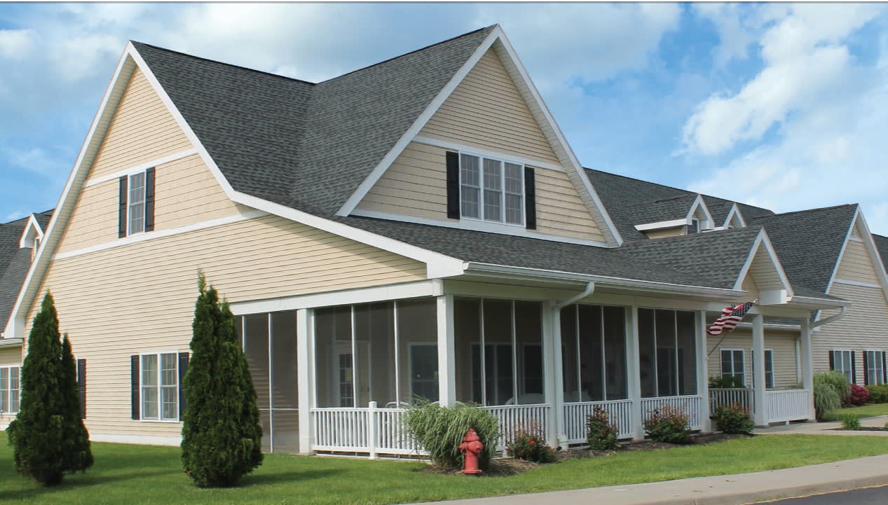 Cottage Grove Memory Care outdoor common area