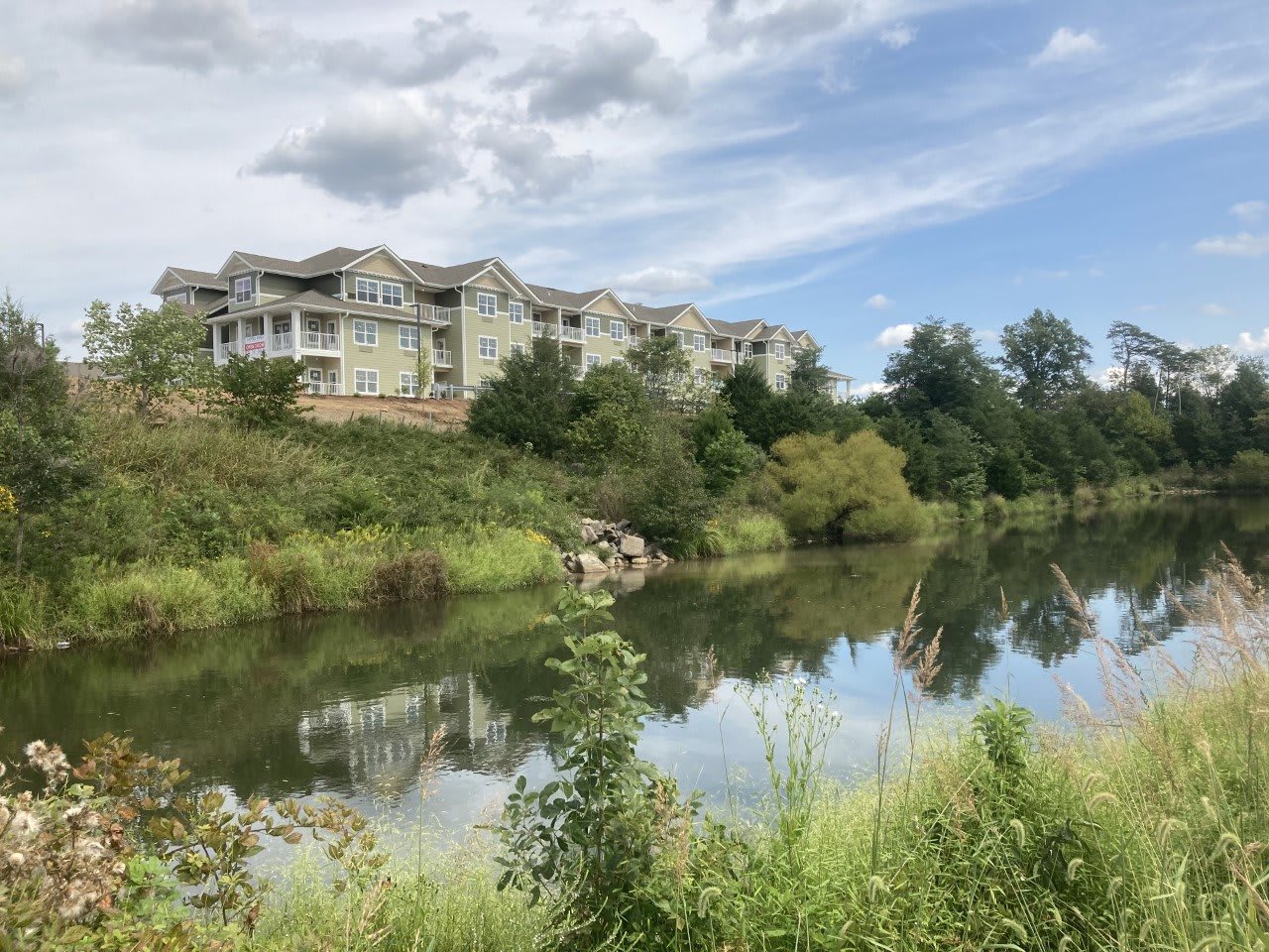 Capitol Ridge Gracious Retirement Living community exterior