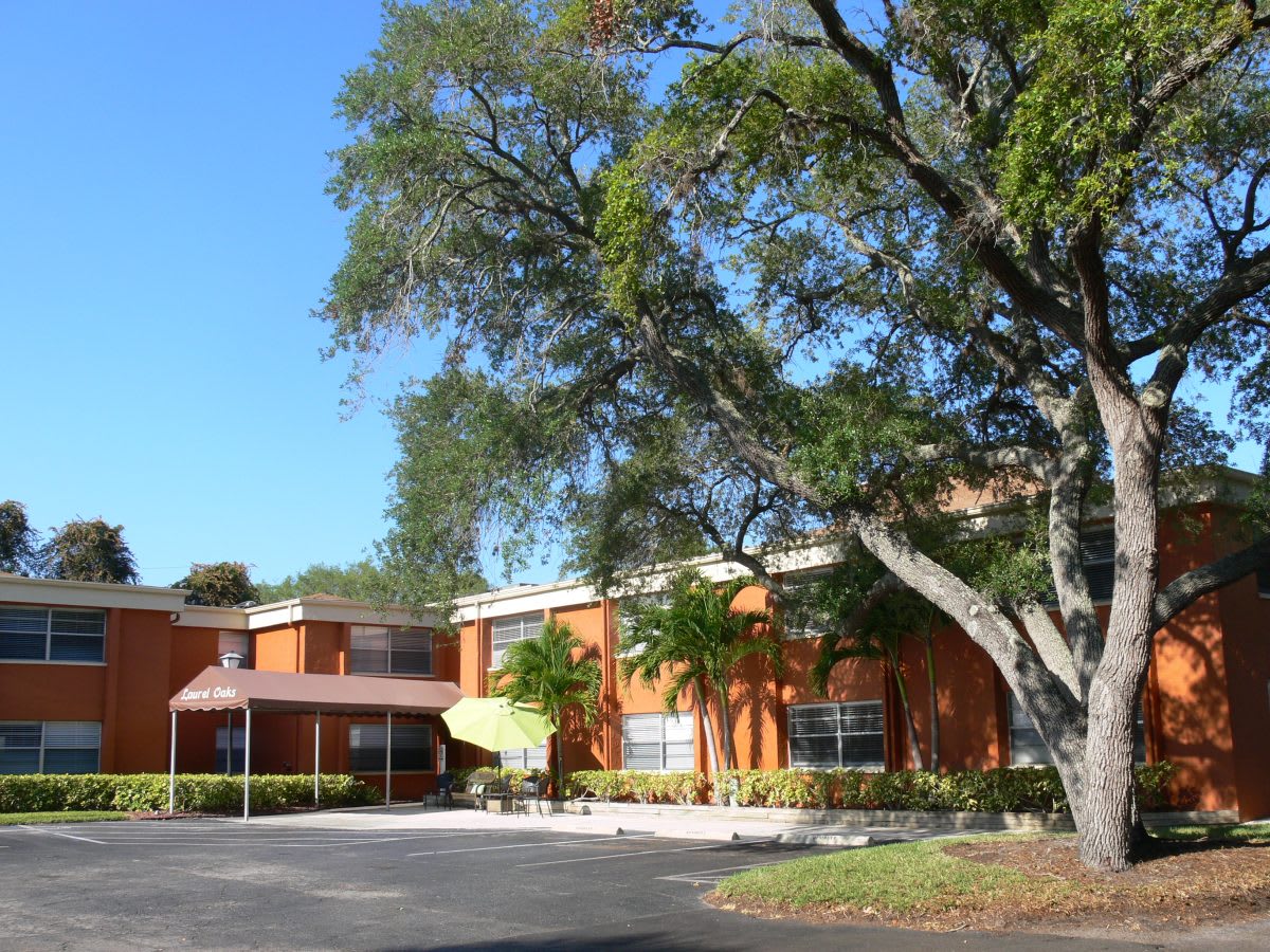 Oak Manor Senior Living Community