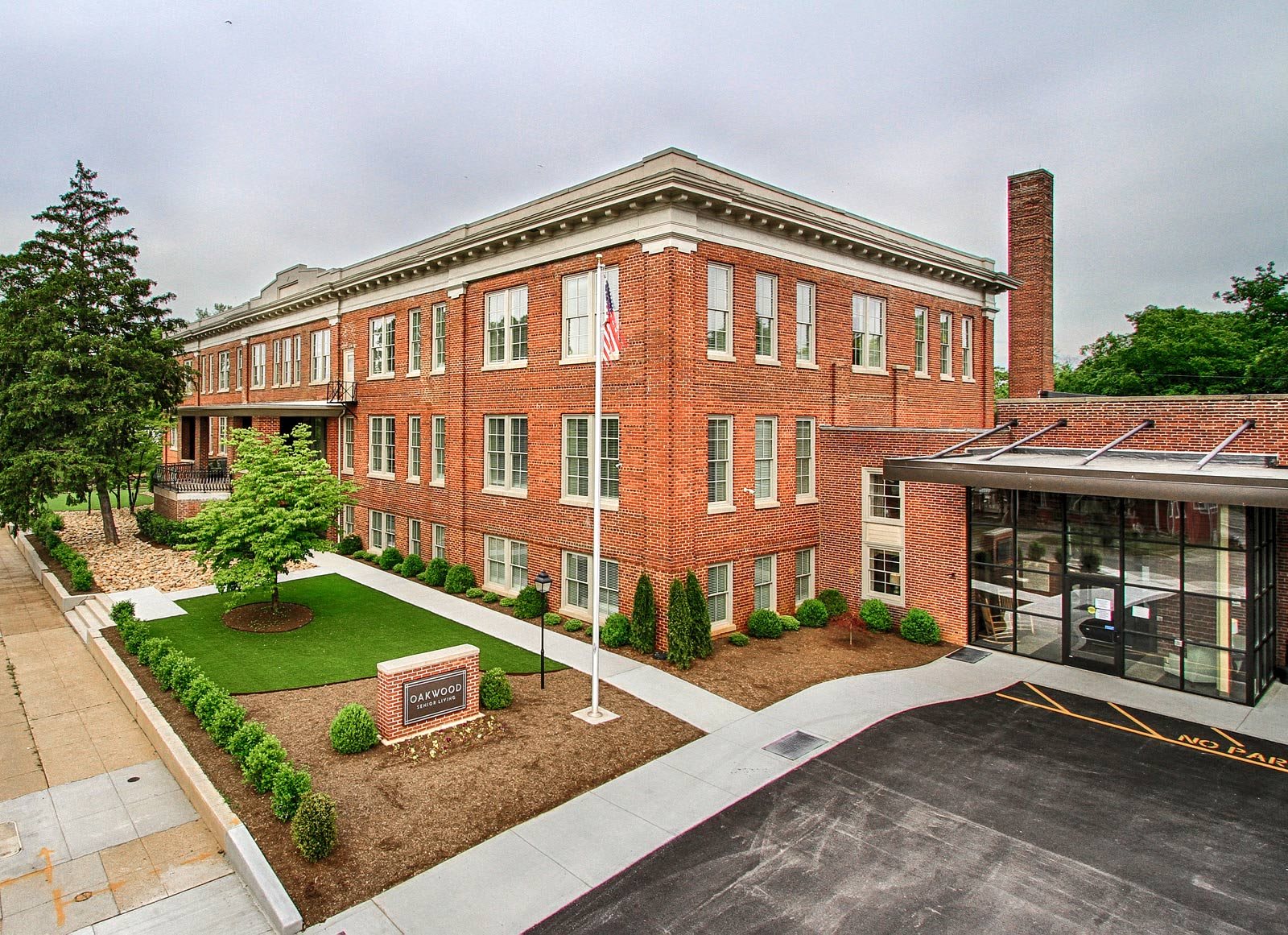 Oakwood Senior Living community exterior