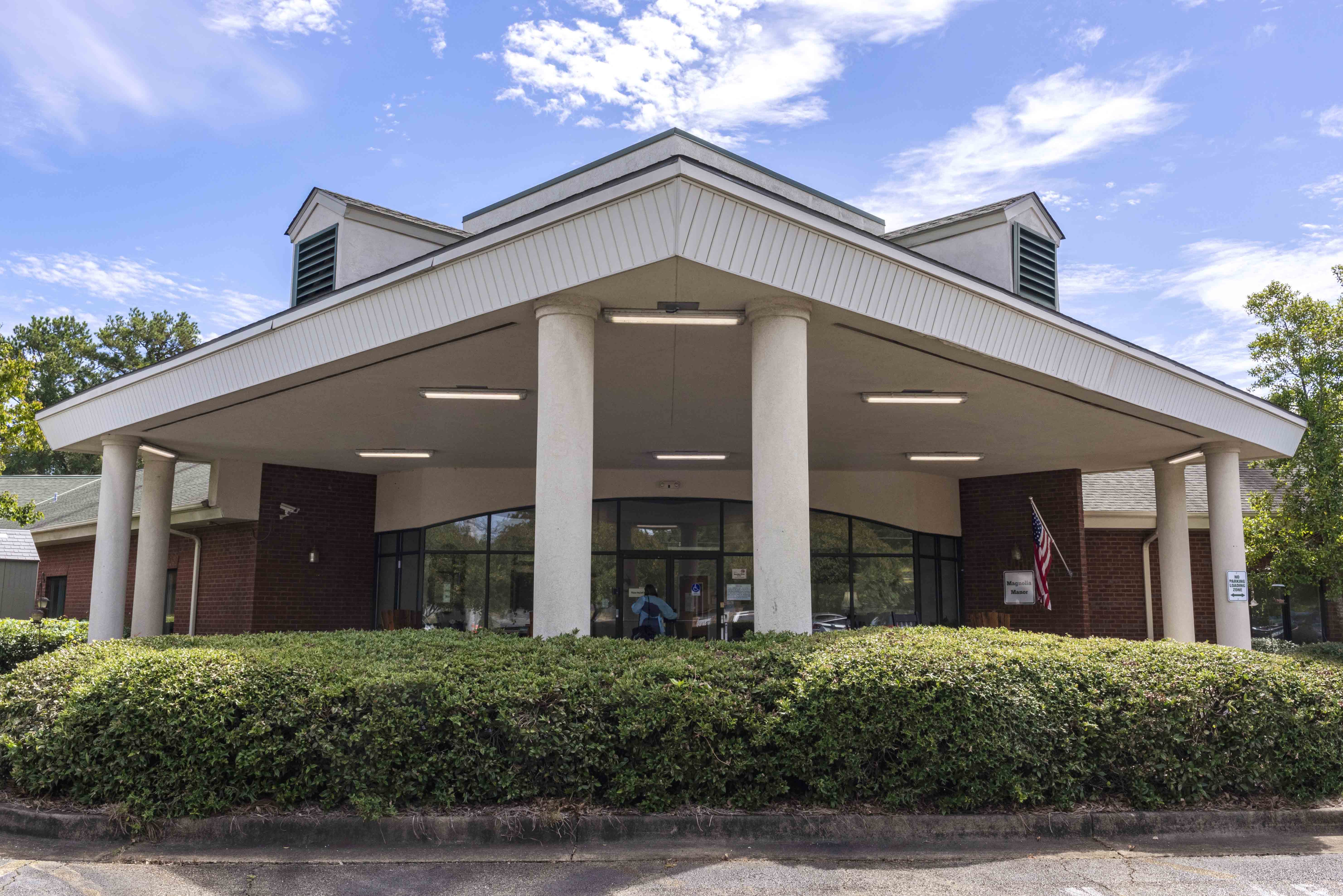 Magnolia Manor of Columbus Specialized Memory Care