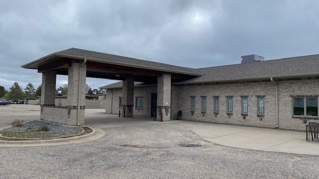 Frazee Assisted Living outdoor common area