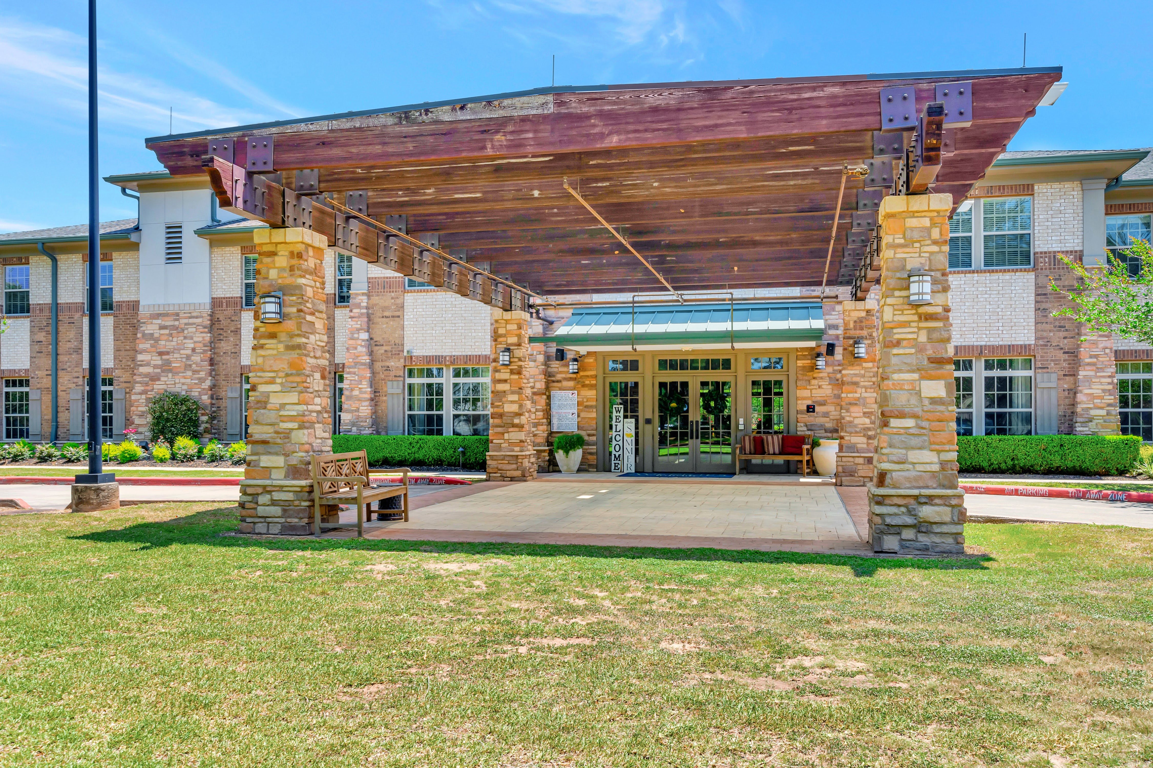 The Avenues of Fort Bend Assisted Living and Memory Care community exterior