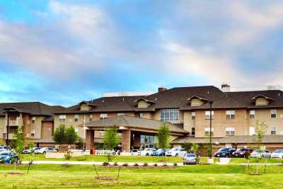 Photo of Lakeline Oaks Retirement Community