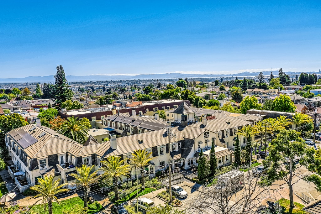 Pacifica Senior Living Oakland Heights