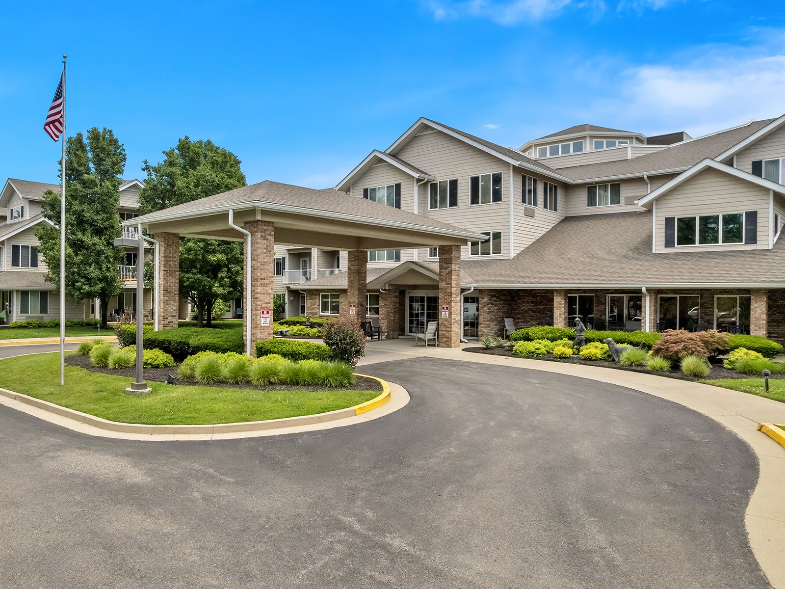 Photo of Holiday Lone Oak