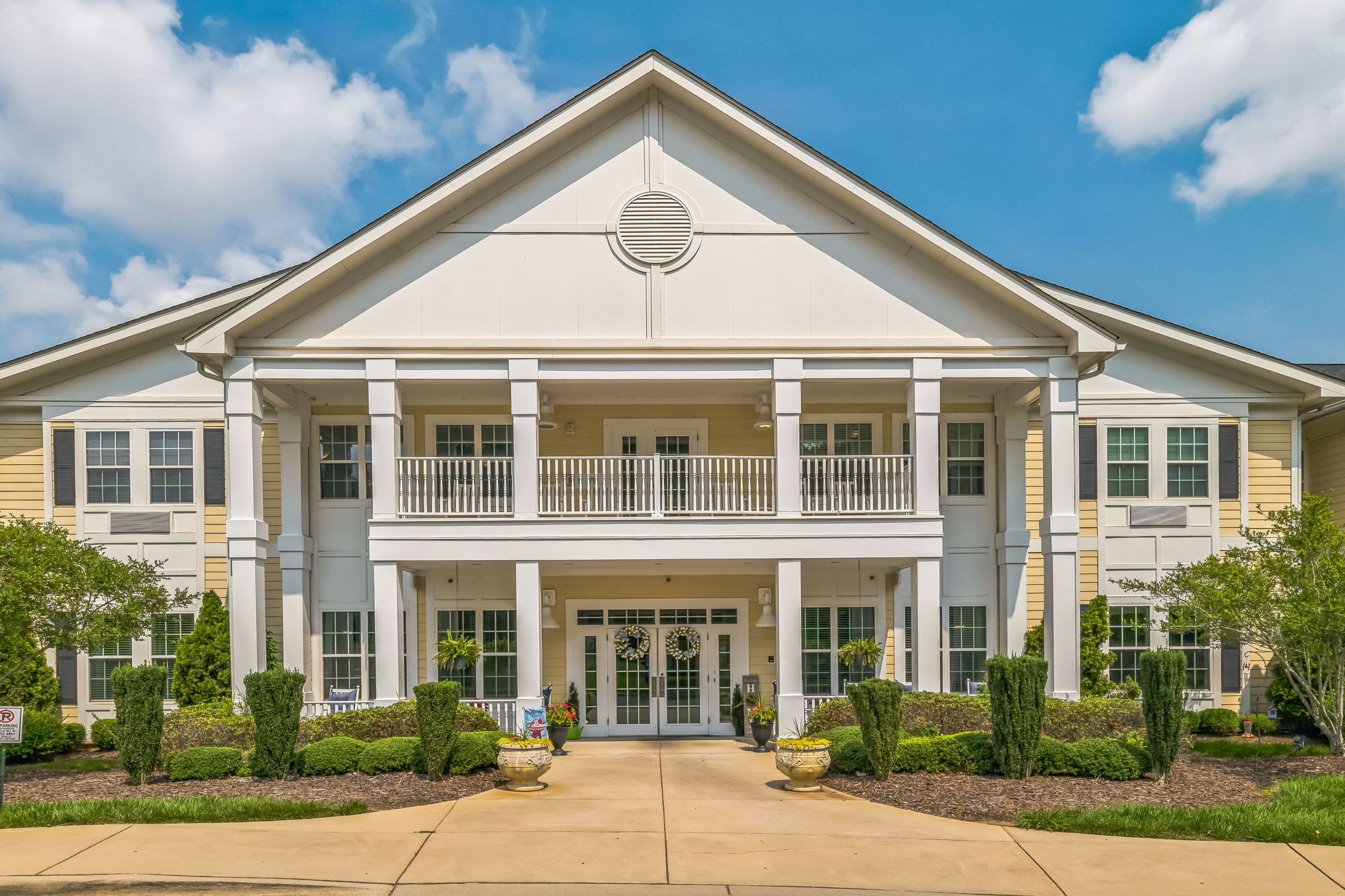 Cadence at Huntersville by Cogir