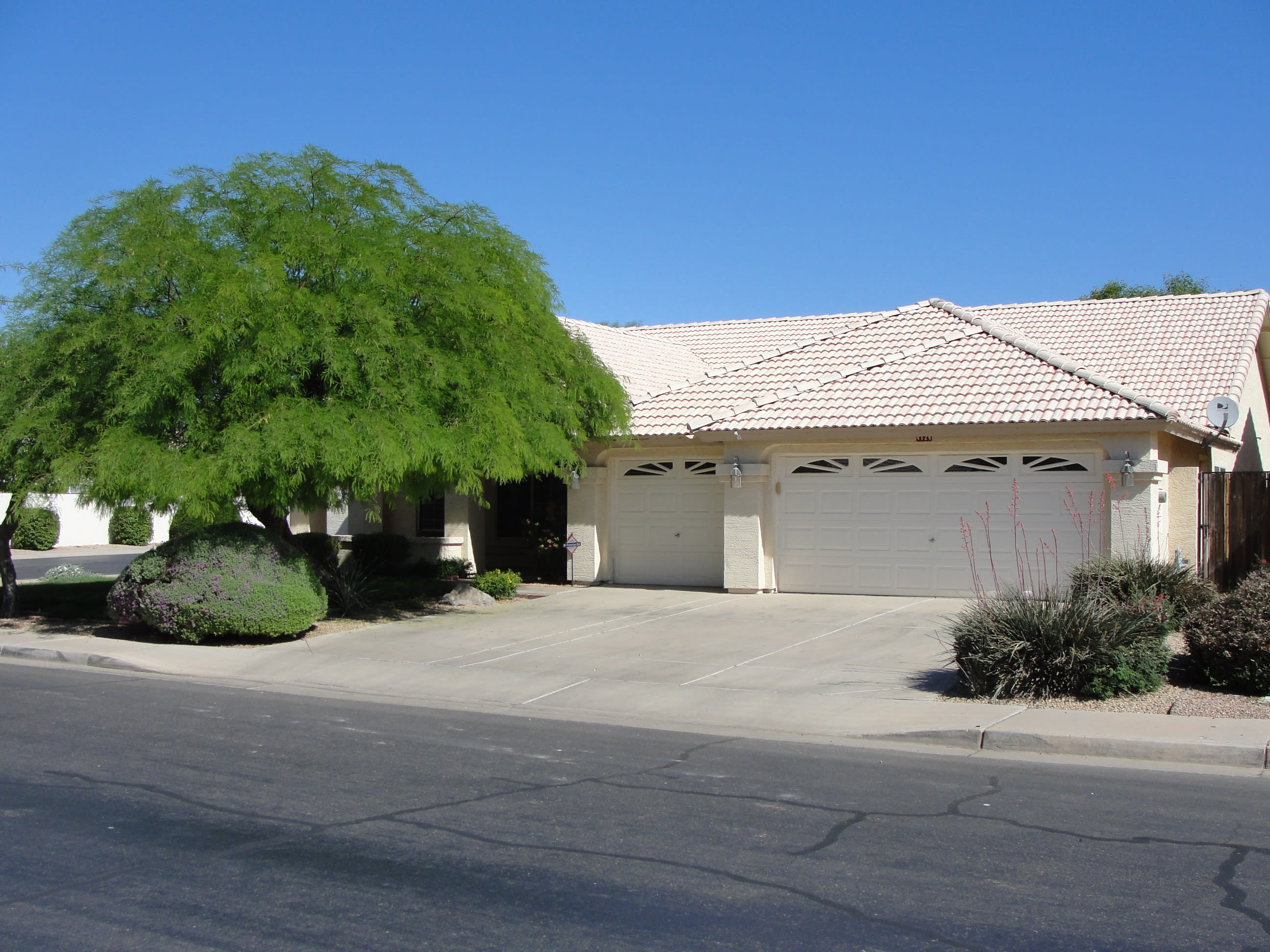 Desert Breeze Assisted Living Home Inc