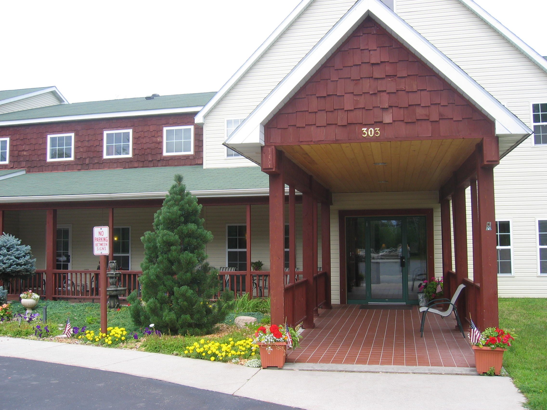 May Creek community entrance