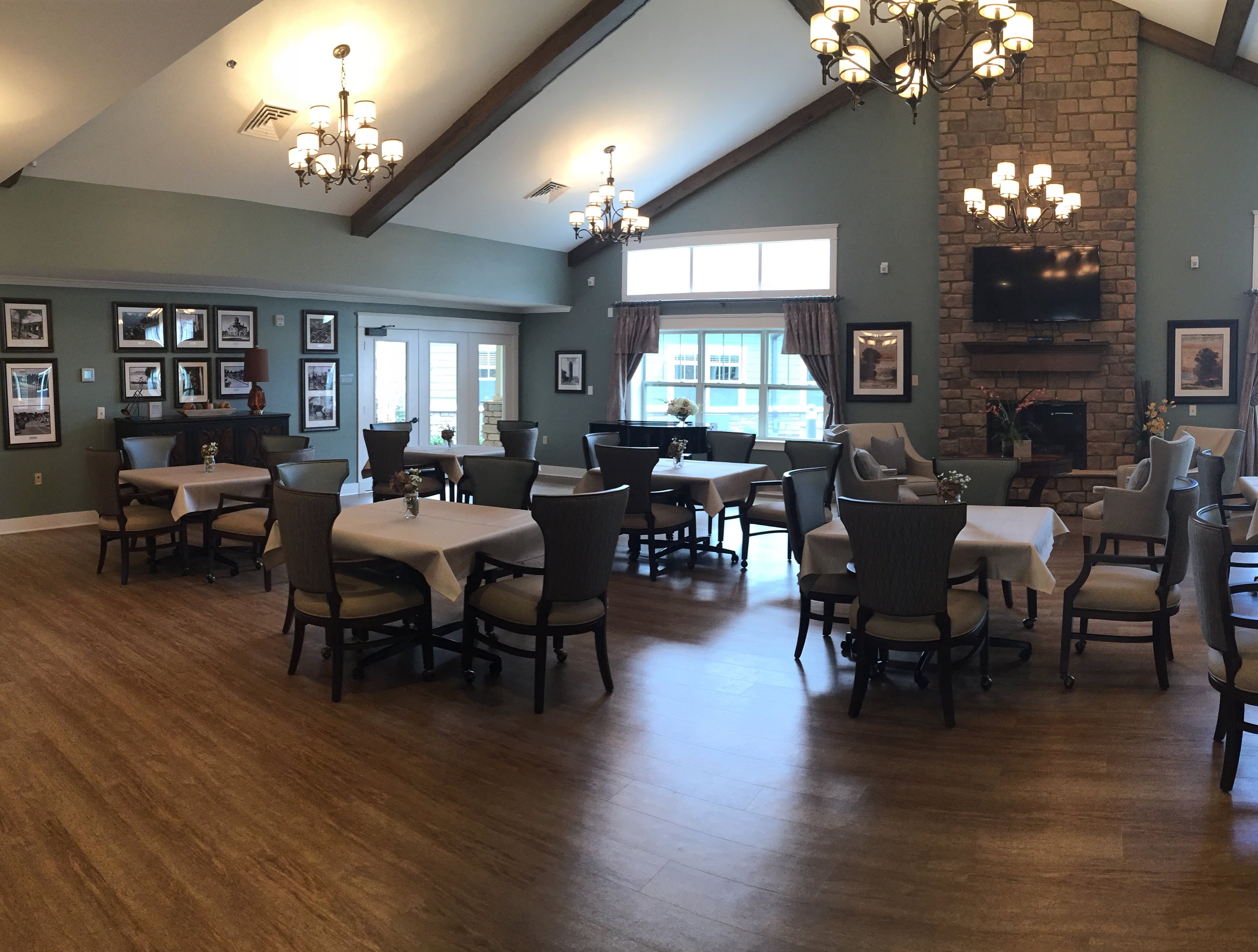 Dominion Senior Living Of Hixson dining room