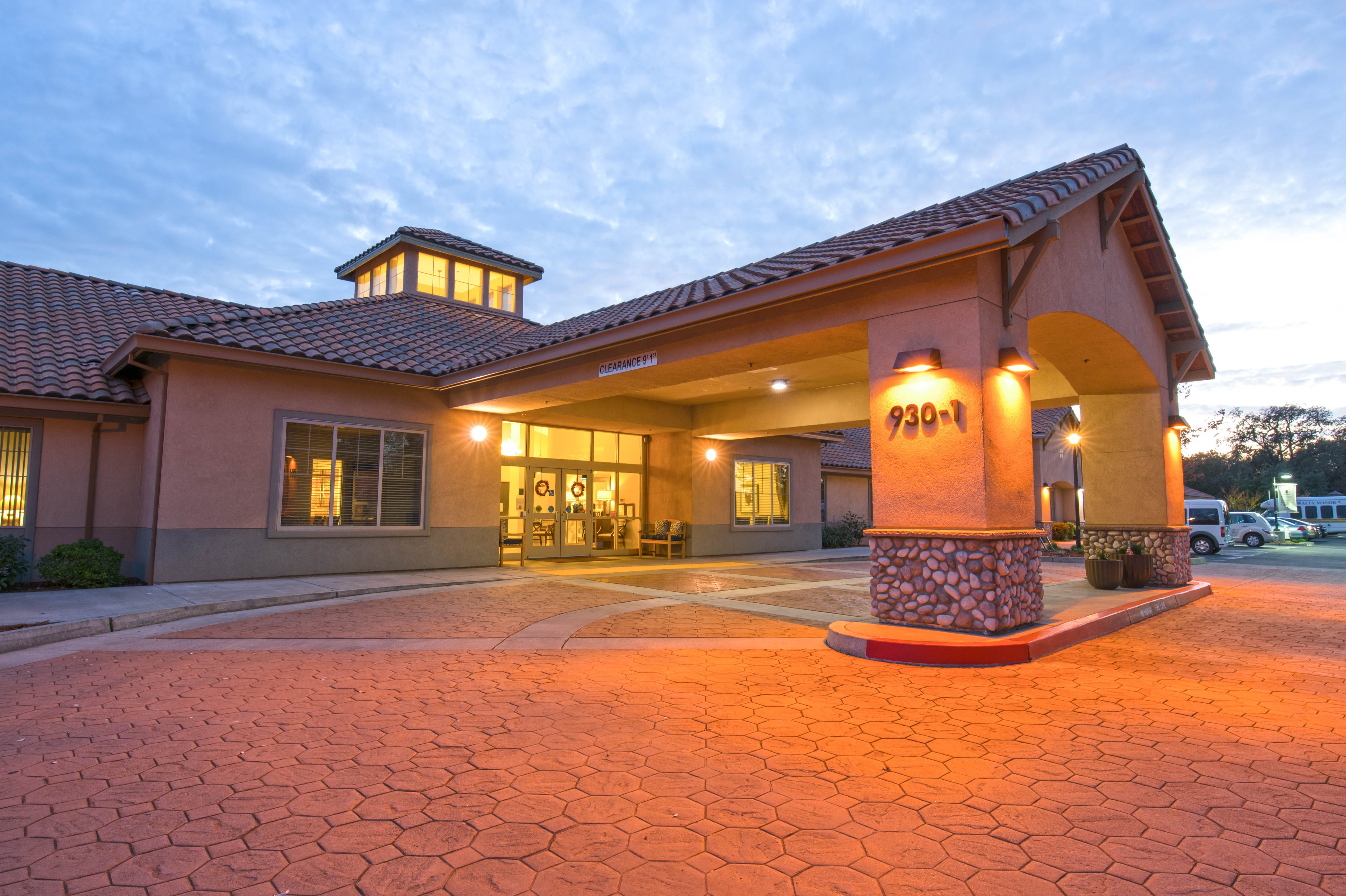 Meadow Oaks of Roseville community entrance