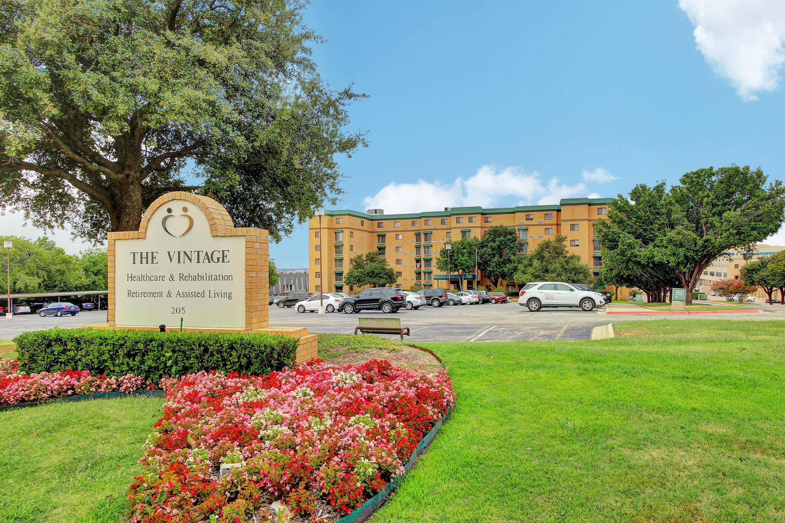 Vintage Assisted Living of Denton outdoor common area