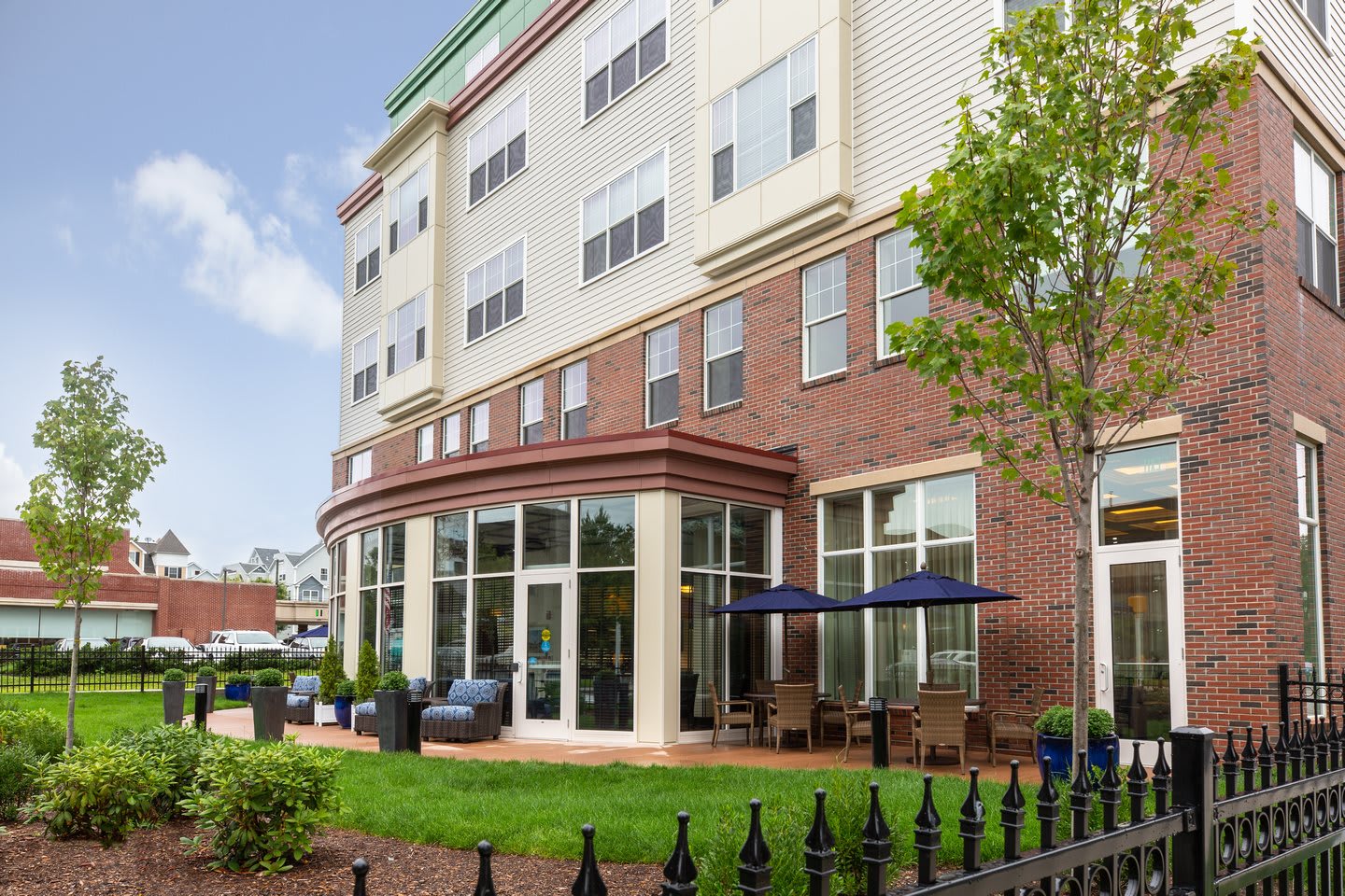 The Residence at Summer Street outdoor common area