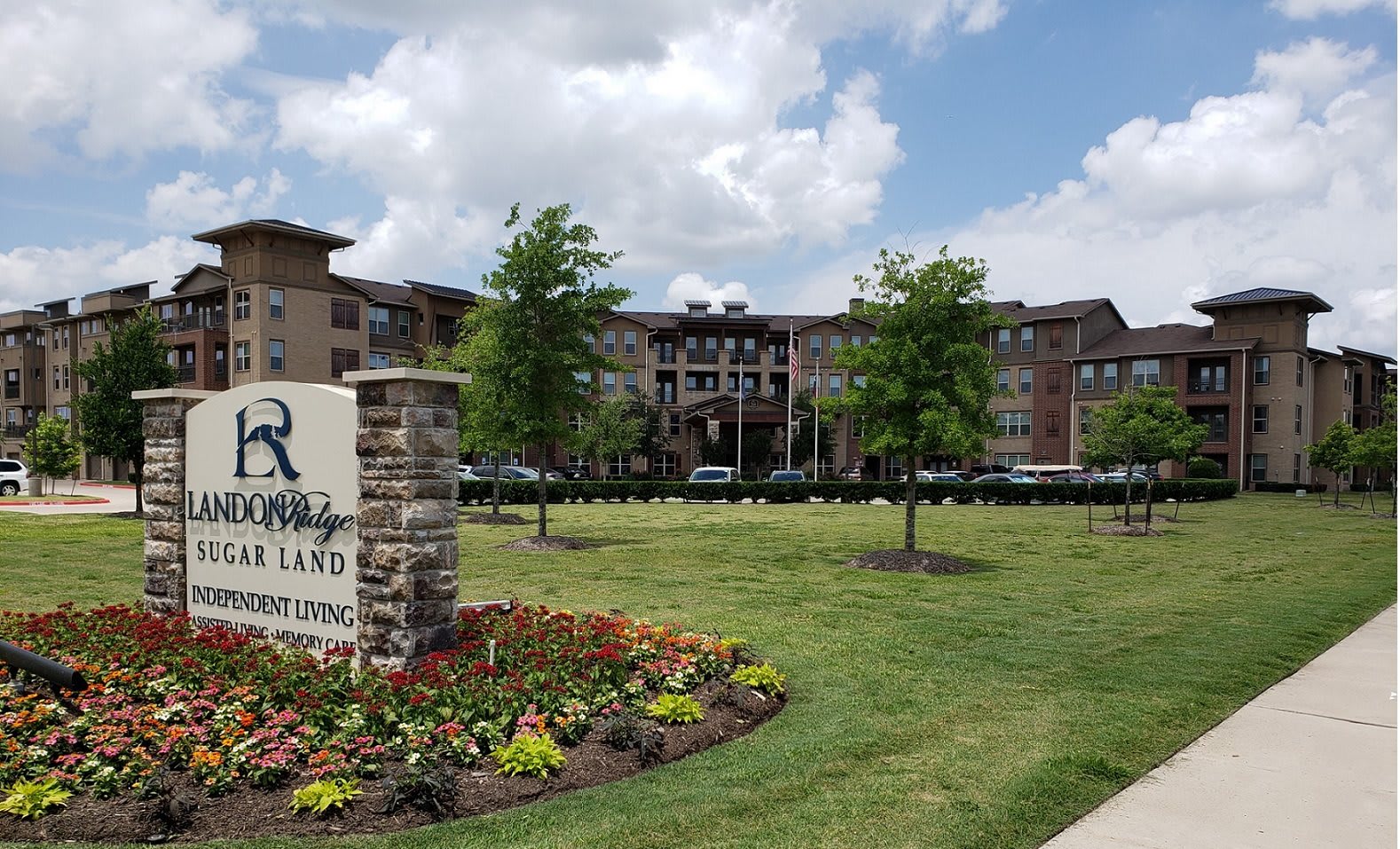 Landon Ridge at Sugar Land Assisted Living and Memory Care community exterior