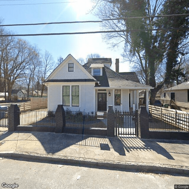 street view of Lillian Avenue