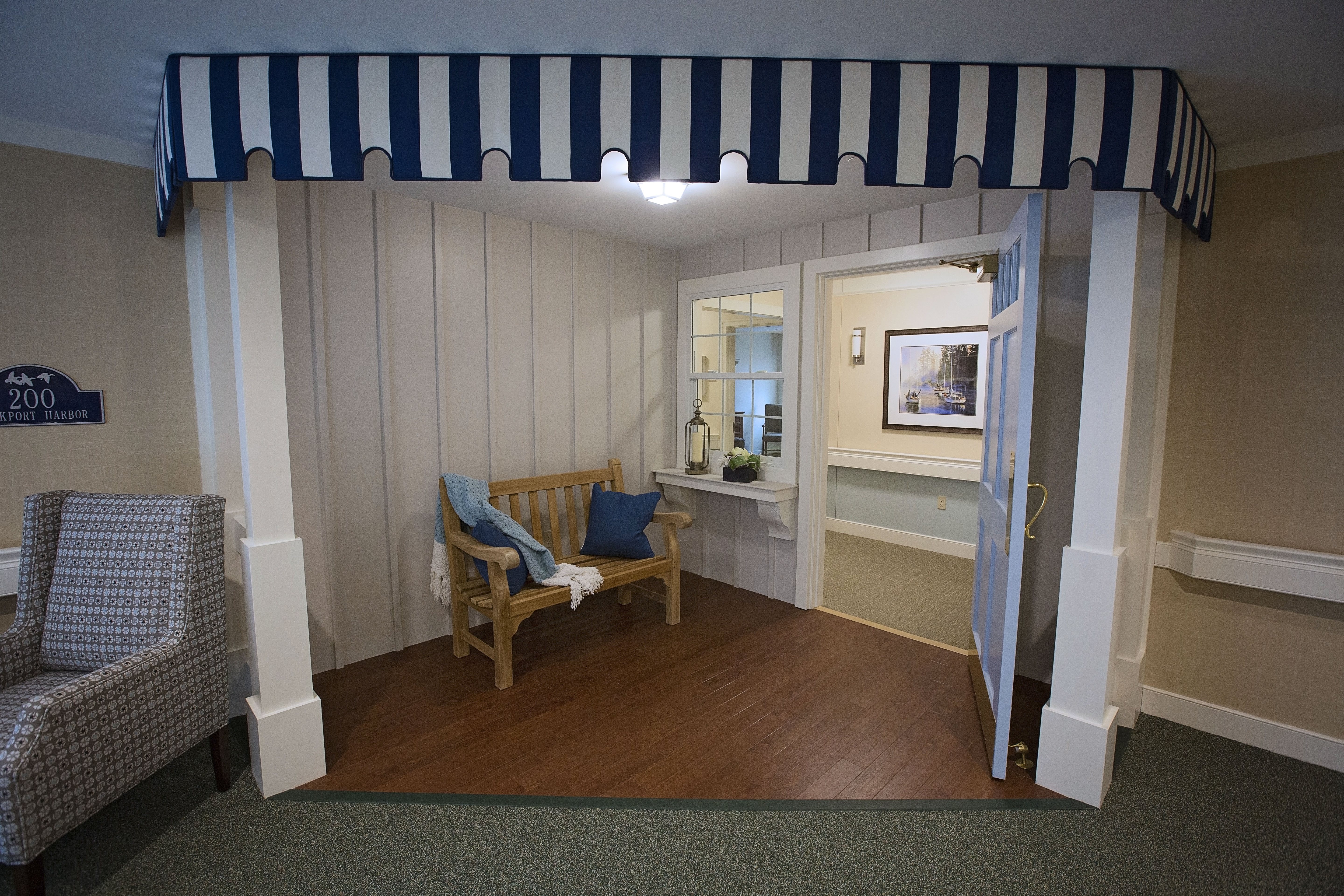 Artis Senior Living of Eatontown Hallway Seating Area