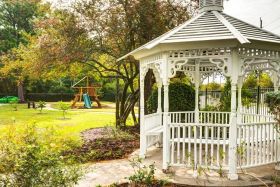 Cypresswood Memory Care outdoor common area