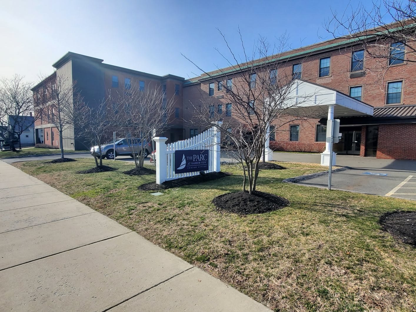 The Parc at Harbor View Senior Living community exterior