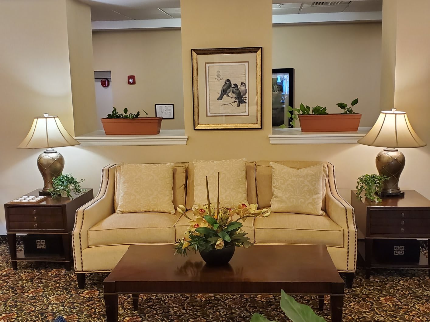The Parc at Harbor View Senior Living indoor common area