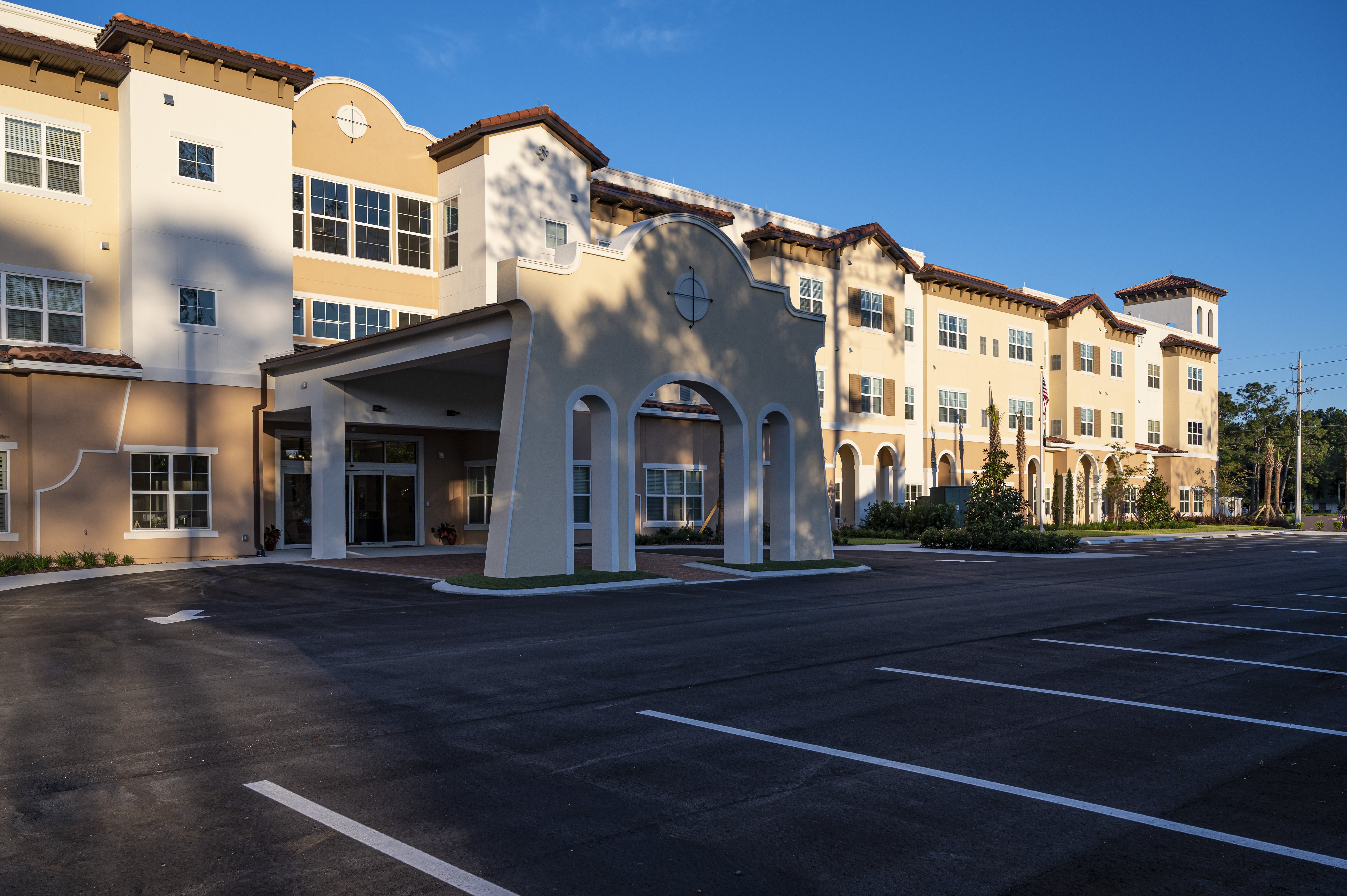 Palagio for Seniors at Orange Park community exterior