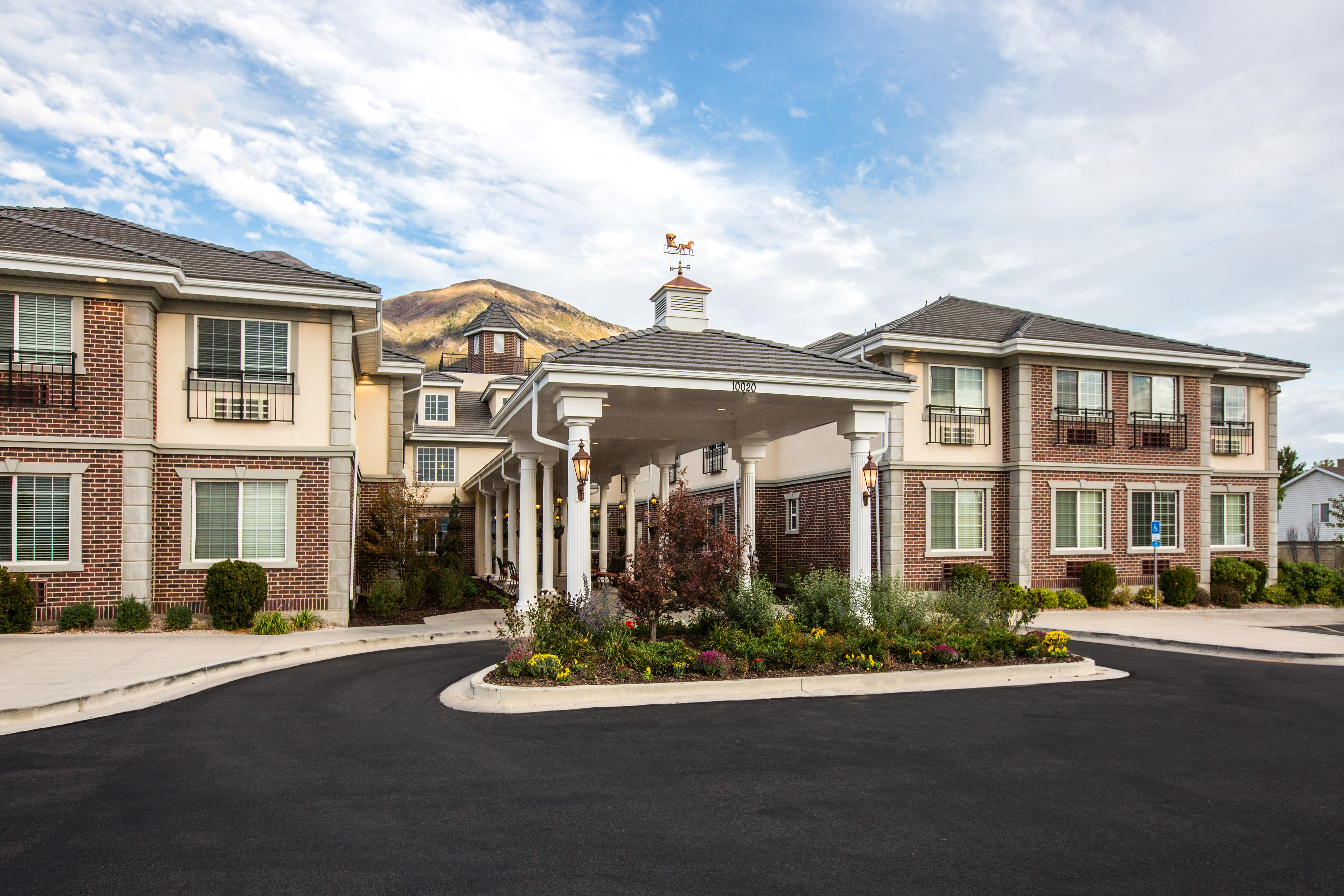 The Charleston at Cedar Hills community exterior