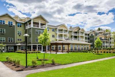 Ashton Gardens Gracious Retirement Living community exterior